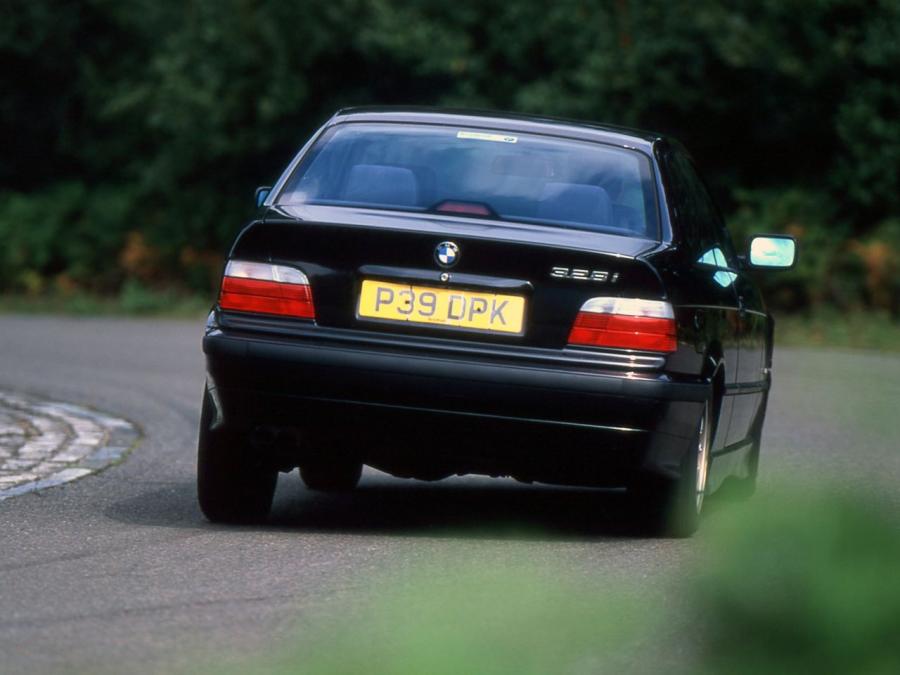  BMW 328i Coupe 1995 года  (UK) (фото 3 из 5)
